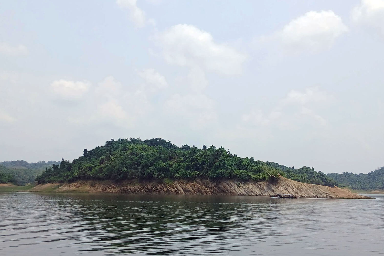 কাপ্তাই লেক রকি আইল্যান্ড রাঙ্গামাটি